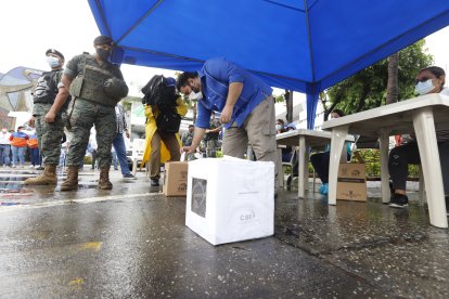 Imagen de archivo de un simulacro de las votaciones de segunda vuelta.