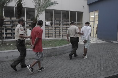 Los dos jóvenes fueron llevados a la Unidad de Flagrancia, en el norte de la ciudad. El menor de edad quedó aislado.