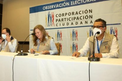 La entidad observa el proceso electoral a través de reportes de 505 voluntarios en ocho ciudades.