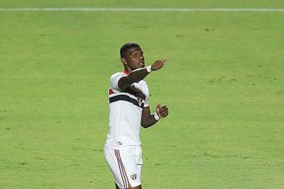 El zaguero ecuatoriano Robert Arboleda marcó en la goleada al Sao Caetano.