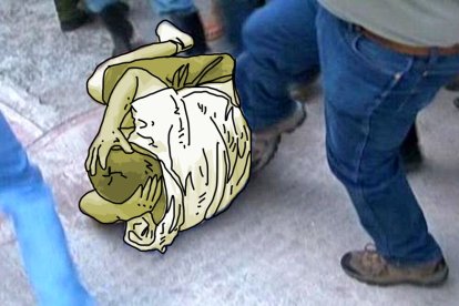 El sujeto atrapado recibió unos cuantos golpes y luego fue entregado a la Policía.