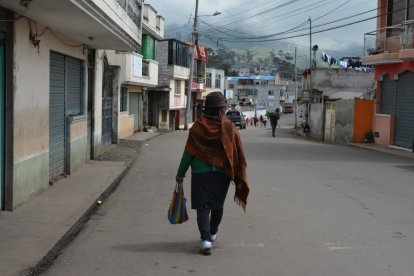 En la parroquia Ambatillo solo están qudando los adultos mayores.