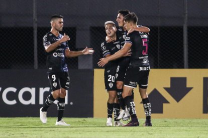 Los rayados quieren vivir otro histórica noche copera, pese a todas las dificultades que han tenido, y clasificar a la fase de grupos.