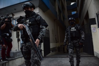 Los sospechosos fueron trasladados a la cárcel 4 de Quito.