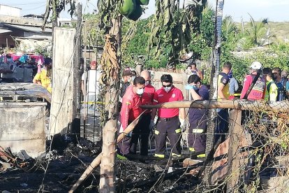 Jamileth Mosquera descansaba junto con sus dos hijos cuando hubo la explosión.