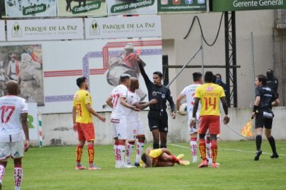 Mushuc Runa y Aucas tienen varios jugadores con Covid 19.