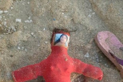 Por el color usado en el muñeco se cree que era un trabajo sentimental.