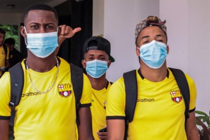 Leonel Quiñónez, Jonathan Perlaza y Byron Castillo cuando viajaban a Ambato.