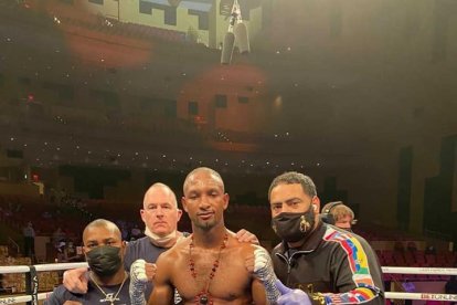 Carlos Gongora sigue siendo el campeón mundial.