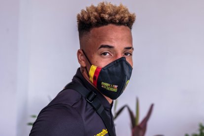 Byron Castillo en su viaje a Brasil para el debut en Copa Libertadores.