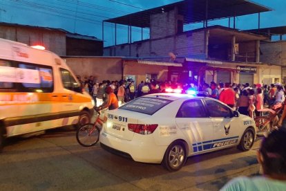 El crimen al estilo sicariato ocurrió la noche del sábado en un puesto de venta de salchipapas.