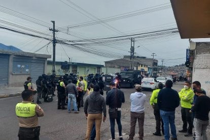 La Policía realiza rondas frecuentes por los sectores aledaños donde ocurrió el doble crimen.