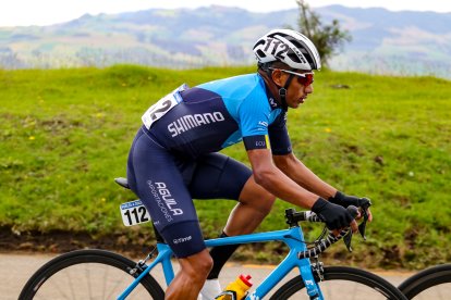 Segundo Navarrete se ubica en el lugar 42 siendo el mejor tricolor en la Vuelta a Colombia.