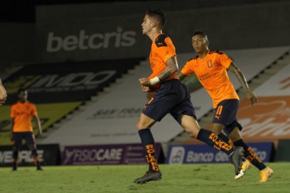 El delantero paraguayo Luis Amarilla es una de las opciones que tiene el técnico Pablo Repetto para el ataque de los universitarios.