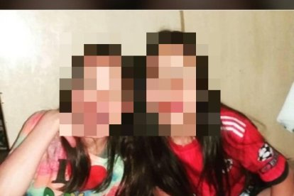 Las personas que tengan información de las menores pueden contactarse al siguiente número: 0987685878