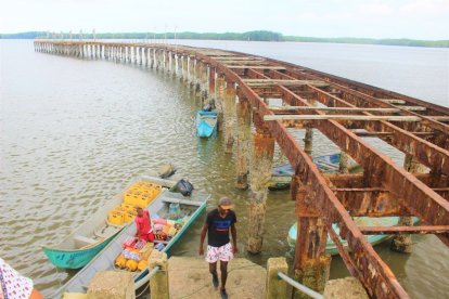 El muelle tiene una longitud de 200 metros.