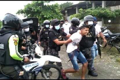 El detenido no paraba de reírse durante la detención.