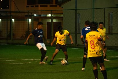 Primera vez que el grupo de ‘panas’ realiza un amistoso entre ellos.