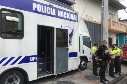 Los delincuentes dejaron indicios que permitirían identificarlos.