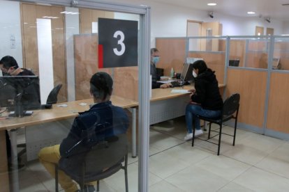 La sospecha surgió por un poder presentado en el Registro Civil, supuestamente falsificado.