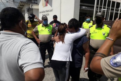 Los familiares lloraron al ver a Anthony Bryan Mero Mero sano y salvo.