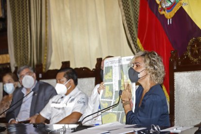 La Fiscalía citó a la alcaldesa Cynthia Viteri a dar su versión este martes 4 de mayo, a las 9:00.