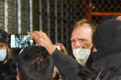 El 'Guero' cuando era arrestado en días recientes.