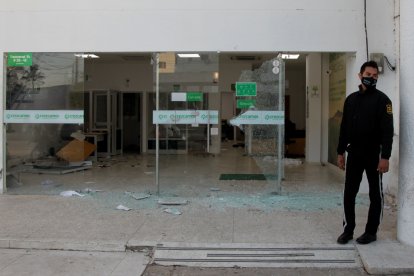 Vandalismo en la estación policial de Cartagena de Indias.