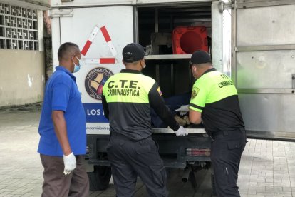 A la víctima, su mamá lo espera en el cantón Durán, pero se accidentó en una moto.