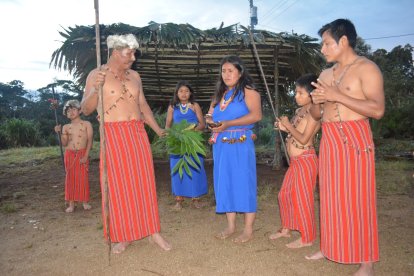 Los shuaras también dan a conocer sus conocimientos adquiridos de sus ancestros.