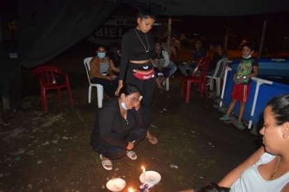 Familiares estaban consternados por la lamentable noticia.