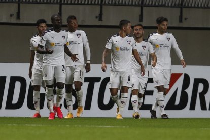 Los albos no han presentando un buen desempeño en la LigaPro y la Copa Libertadores.