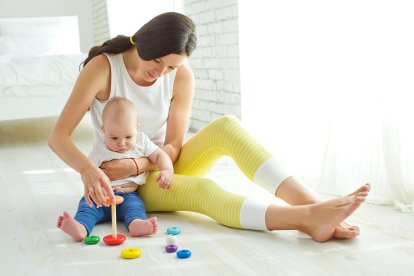 Ir descalzos con frecuencia permite que los pies crezcan de forma saludable, lo que repercutirá favorablemente en la estabilidad.