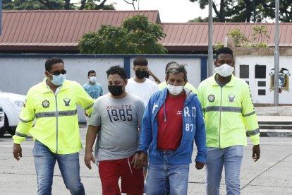 Los cuatro sospechosos fueron llevados a la Unidad Judicial de Flagrancia.