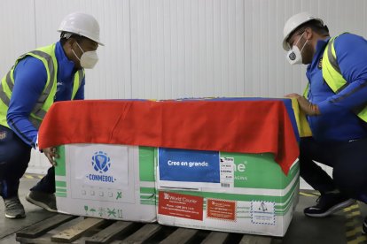 Las dosis de vacunas de Covid 19 cuando llegaban a Ecuador.