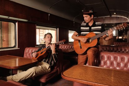 Los músicos llegan por primera vez a un escenario virtual