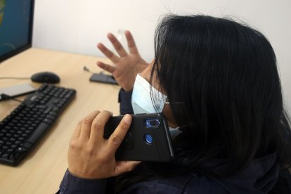 Referencial. Los delincuentes los contactan a través de llamadas.