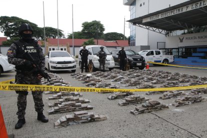 La droga fue presentada en el cuartel Modelo de la Policía.

PERIODISTA : ANNY BAZAN 

FECHA : 19/05/2021 

Agencia (ag-extra)