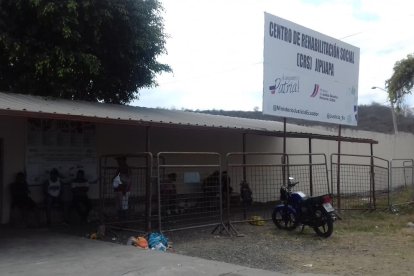 Hasta las 16:00 los dos encarcelados no eran hallados por la policía.