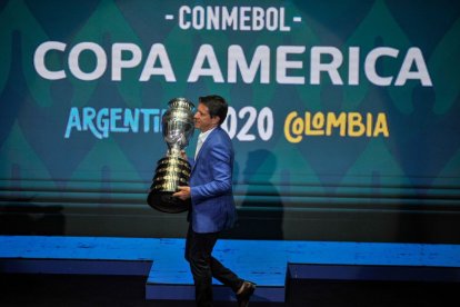 La Copa América se tiene previsto disputar desde el 13 de junio al 10 de julio, únicamente en Argentina.