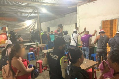 En el sector de Nueva Prosperina, en el noroeste de Guayaquil, se clausuró un 'chongo' ilegal.