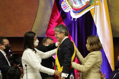 La única respuesta ante al autoritarismo, según Lasso, es que debe primar la democracia