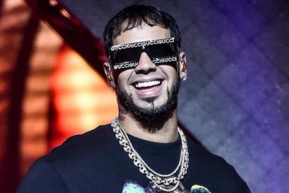 Anuel participará en disco con Maroon 5.