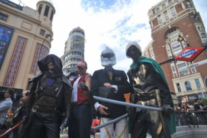 Fans de la cultura geek visten como sus superhéroes favoritos.