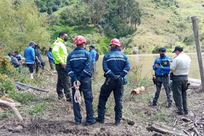 Agentes policiales investigan el hecho.