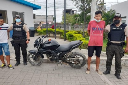 Los dos sospechosos fueron detenidos en el cantón Durán.