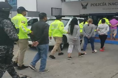 Los sospechosos fueron puestos a órdenes de las autoridades.