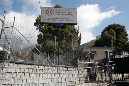 Hasta la mañana de ayer, el cuerpo permanecía en Medicina Legal de Quito.


29 DE MAYO DEL 2021

. Angelo Chamba. (ag-extra ag-expreso ag-quito)