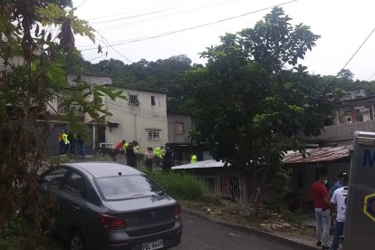 En la madrugada de este lunes los vecinos escucharon detonaciones de un arma.