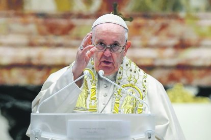 El Papa Francisco hizo un llamado para que los jóvenes unan su amor bajo el mandato de Dios.